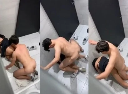 Cả hai người bị quay lén khi đang quan hệ trong nhà vệ sinh